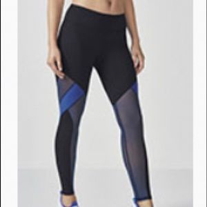 (NEW W/OUT TAGS) FABLETICS Mid-Rise Mesh Powerhold Legging